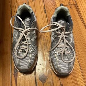 COPY - New Balance 530